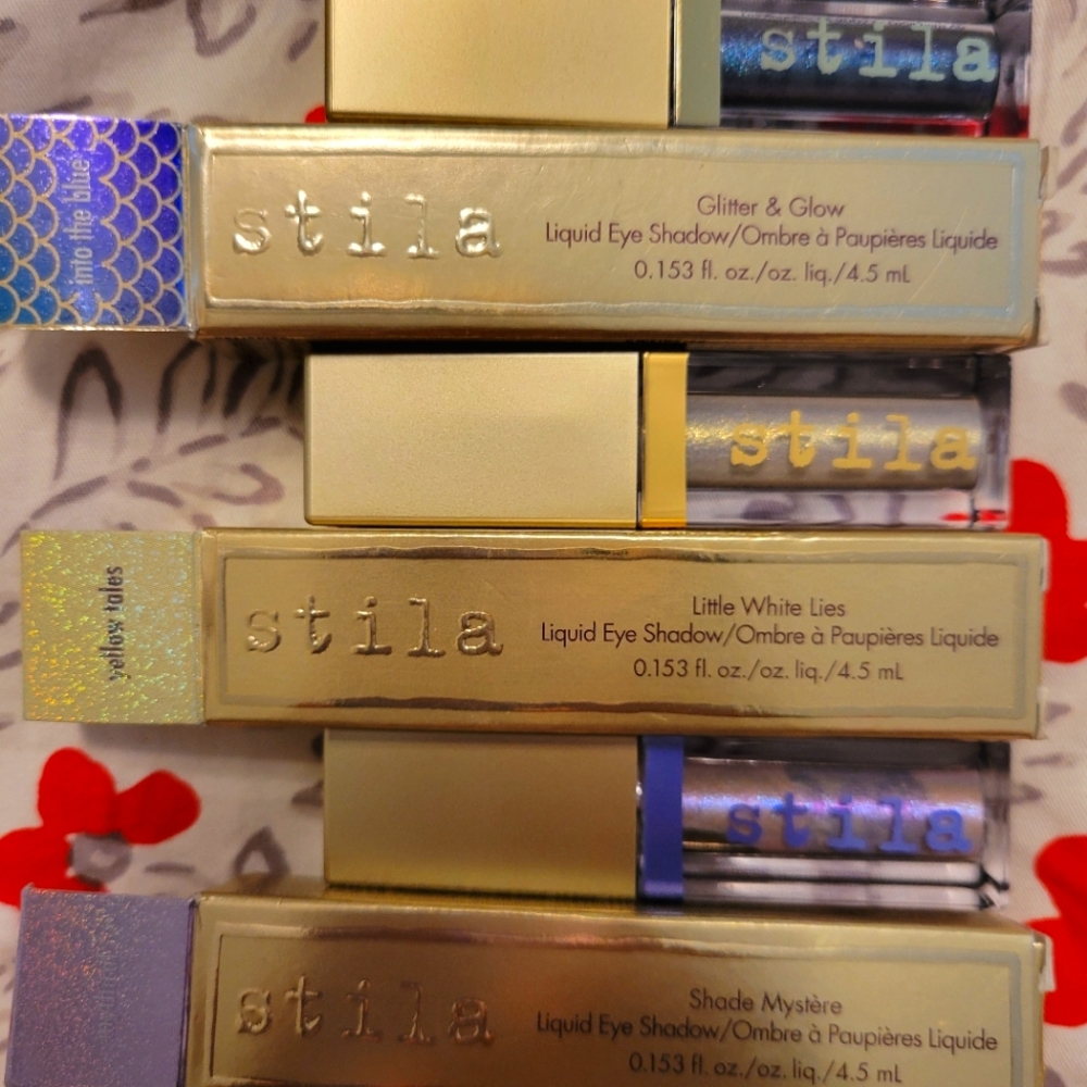 Bundle/ liquid eyeshadow